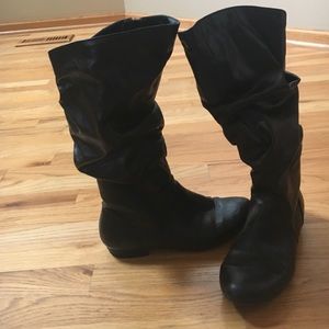 Scrunched boots, barely worn