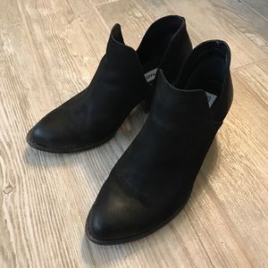 Steve Madden ankle booties