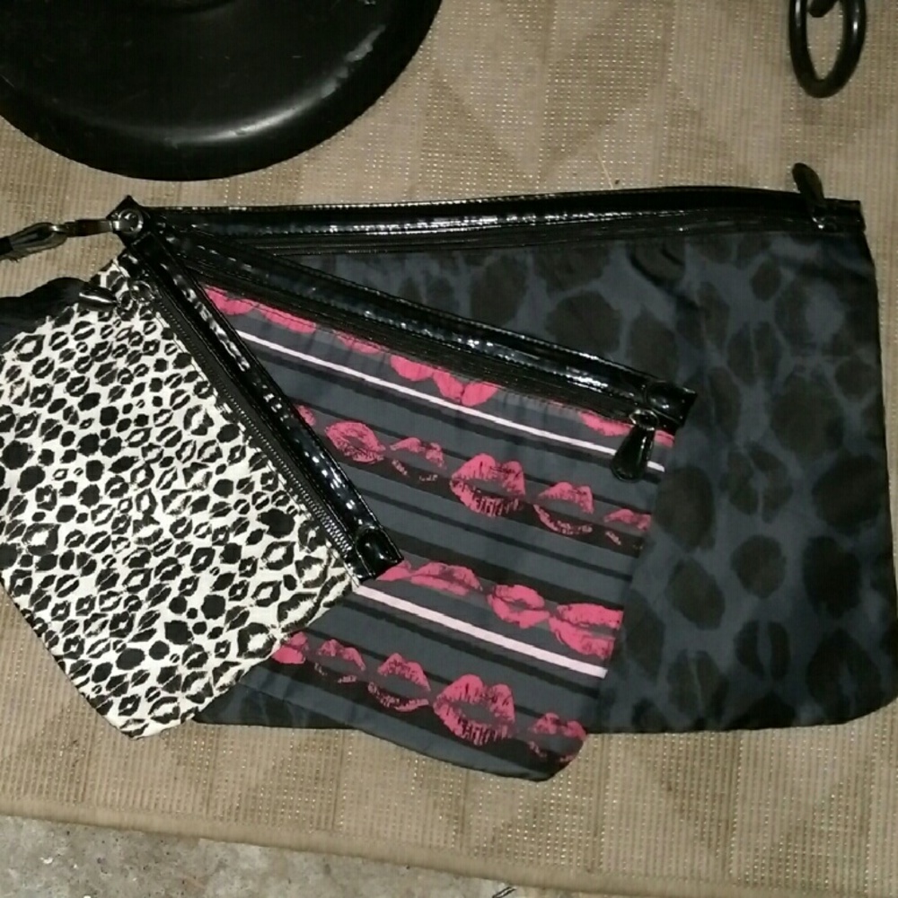 Set of 3 lip print make up pouches New w/o tags