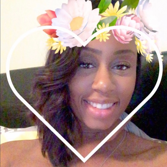 Meet your Posher, Giselle - Picture 1 of 1