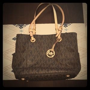 Michael Kors Jet Set Tote