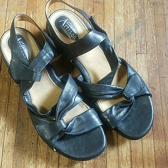 clarks sandals velcro