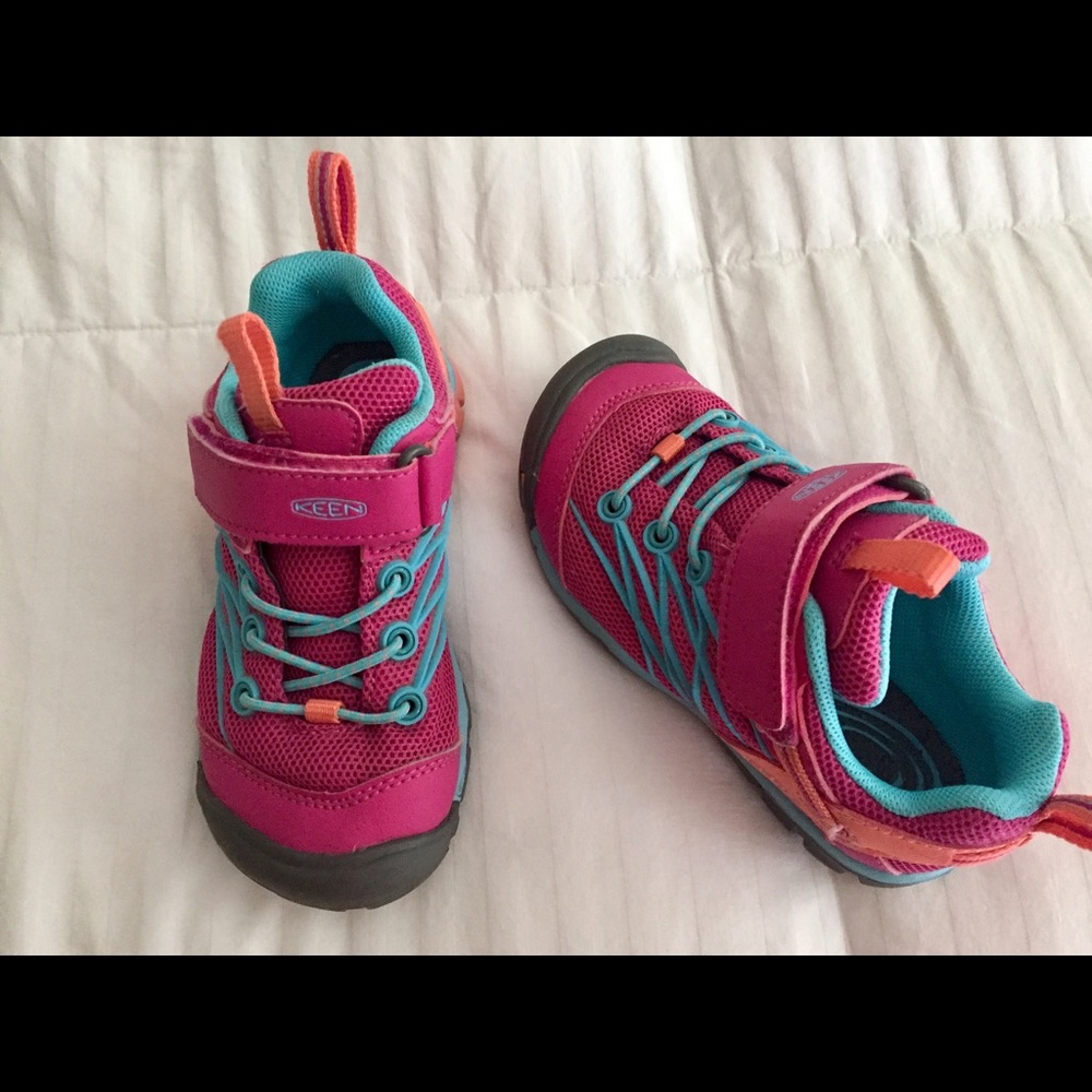 Keen shoes size 10 toddler