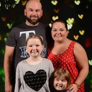 Meet your Posher, Caitlin