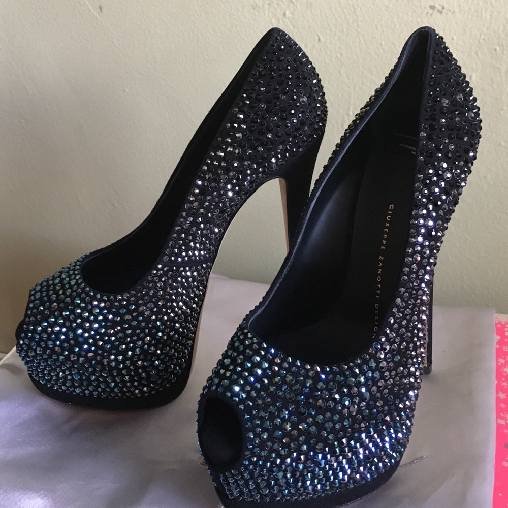 New Giuseppe zanotti