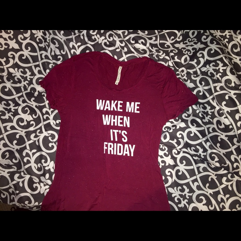 Cute Wallflower, red tee:) ❤️