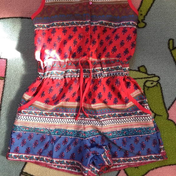 Little girl's sz 7 ethic print short romper EUC - Picture 2 of 3
