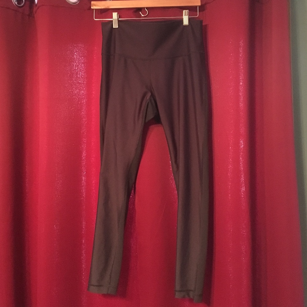 Lululemon gray crops sz 8