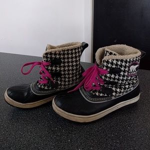 Houndstooth winter boots