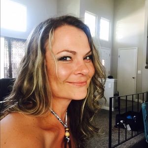 Meet your Posher, Rebecca