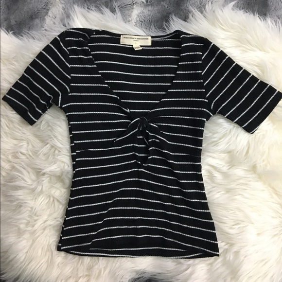 UO stripped T-Shirt with knotted keyhole - Picture 2 of 4