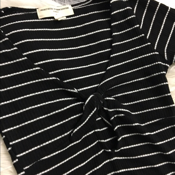 UO stripped T-Shirt with knotted keyhole - Picture 4 of 4