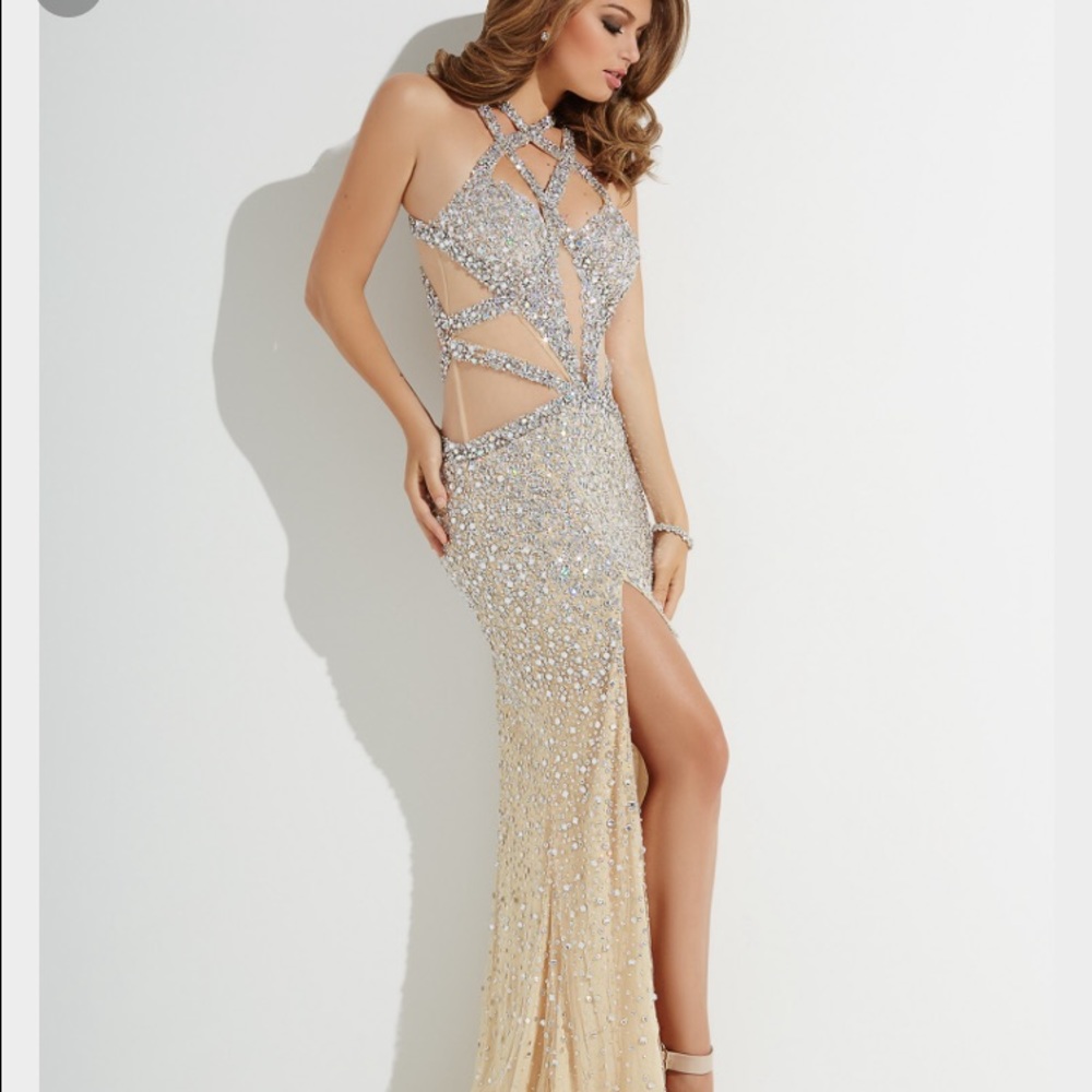 Faviana Dress