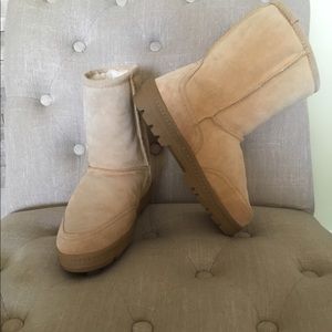 St Johns Bay fur lined boots