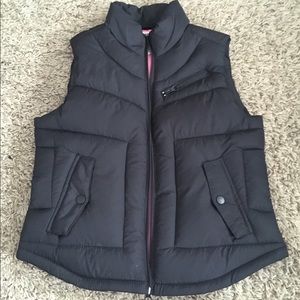 Black puffer vest
