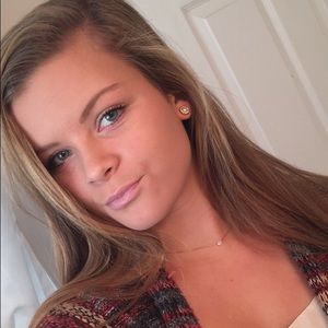 Meet your Posher, Anabelle