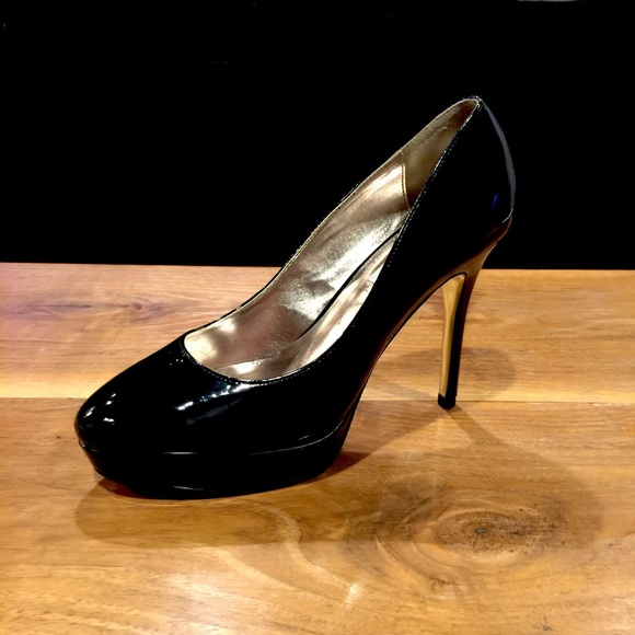 Steven Madden size 9 patent leather beautiful! - Picture 2 of 4
