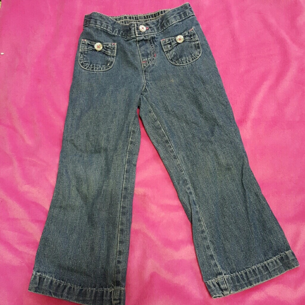 4 jeans and 1 pair corduroy bottoms, 4T