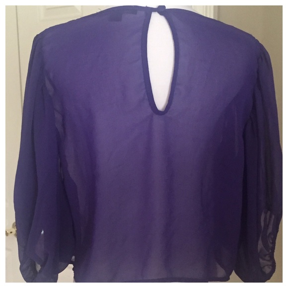 PURPLE CHIFFON SLIGHT CROP PEEP HOLE - Picture 2 of 2