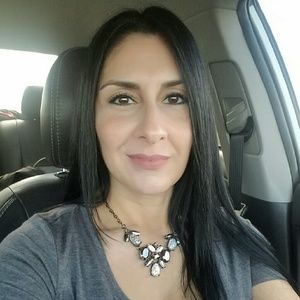 Meet your Posher, Renee