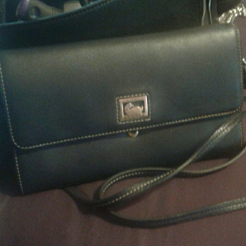 Dooney bourke purse