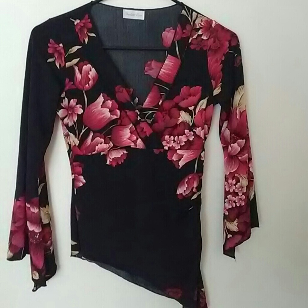 Ends soon. Floral blouse. Size 4