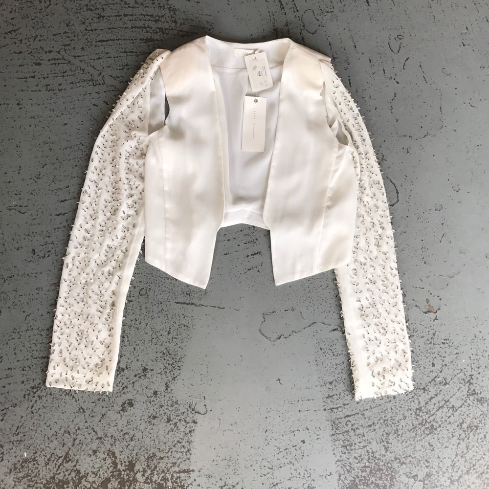 ❌SOLD❌ Open shoulder blazer