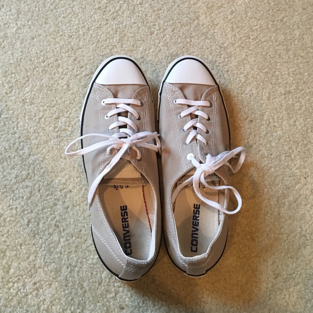 Women Converse Chuck Taylor!! Low Top