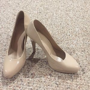Elle Nude Pumps