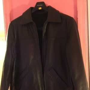 KENNETH COLE LEATHER JACKET❤️🌺💕❤️️