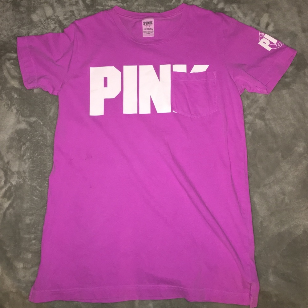 VS Pink campus tee