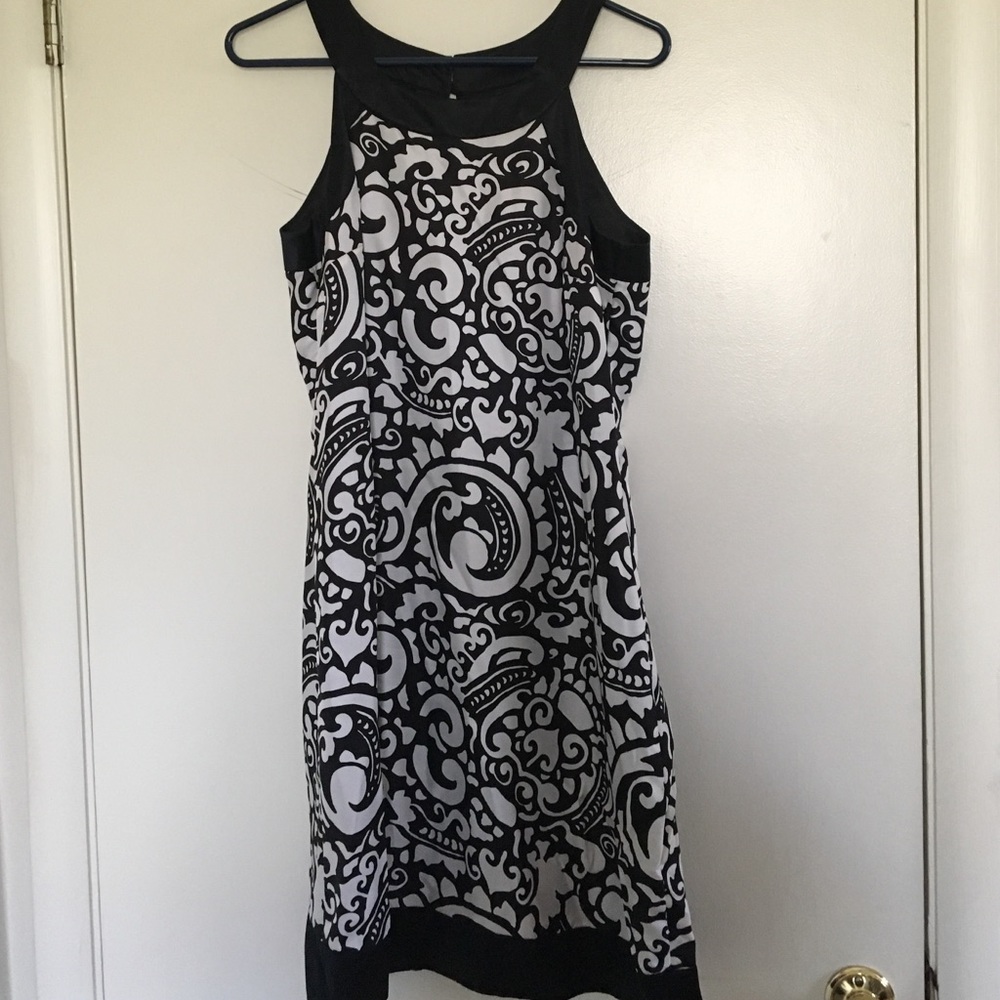 White House Black Market EUC Size 8 Dress