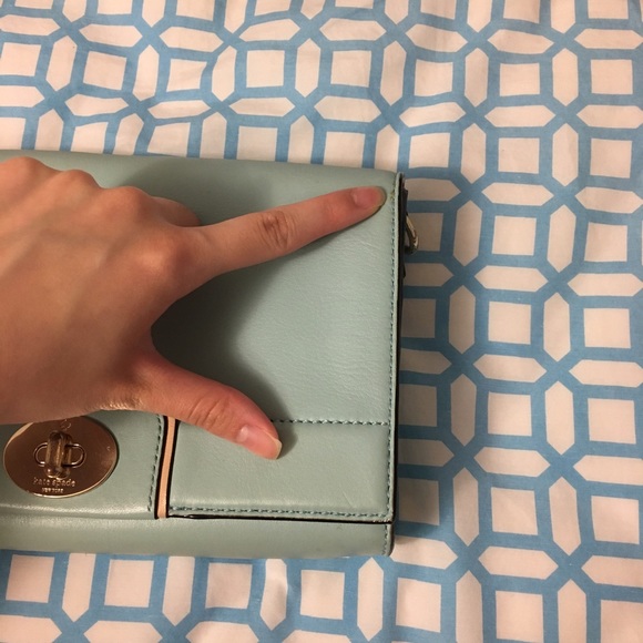 Offer Me🥂Kate Spade Mini Crossbody - Picture 4 of 6