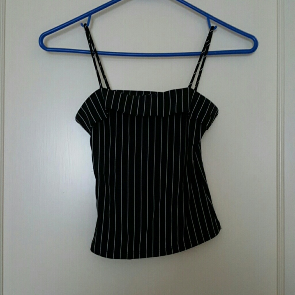Black and white stretchy top