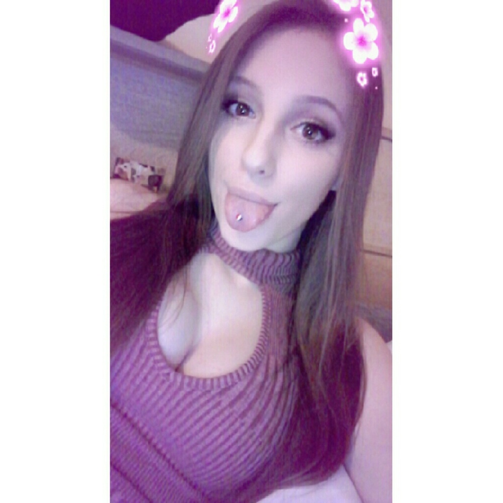 Meet your Posher, Alexis