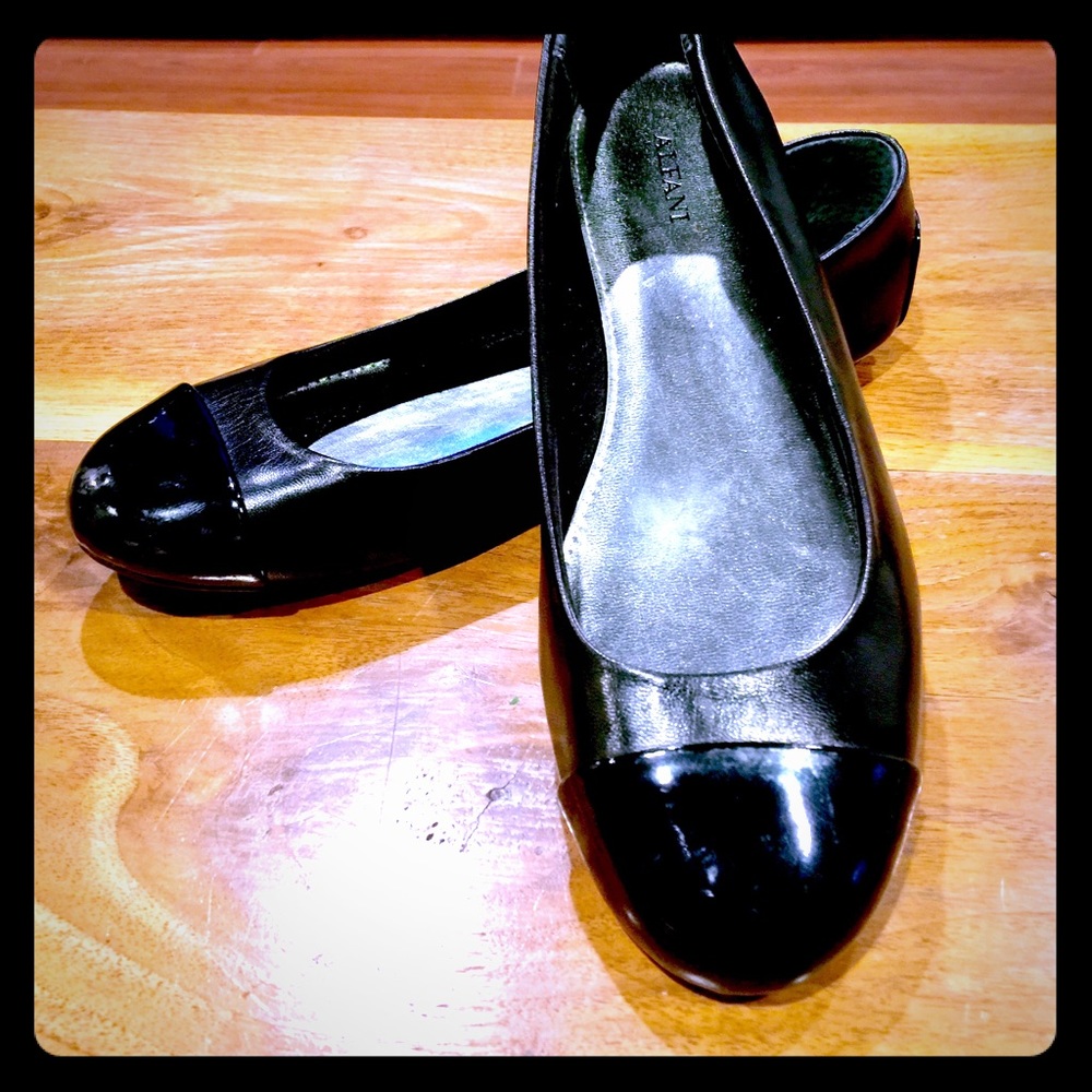 Alfani black shoes size 8 NWOT!!