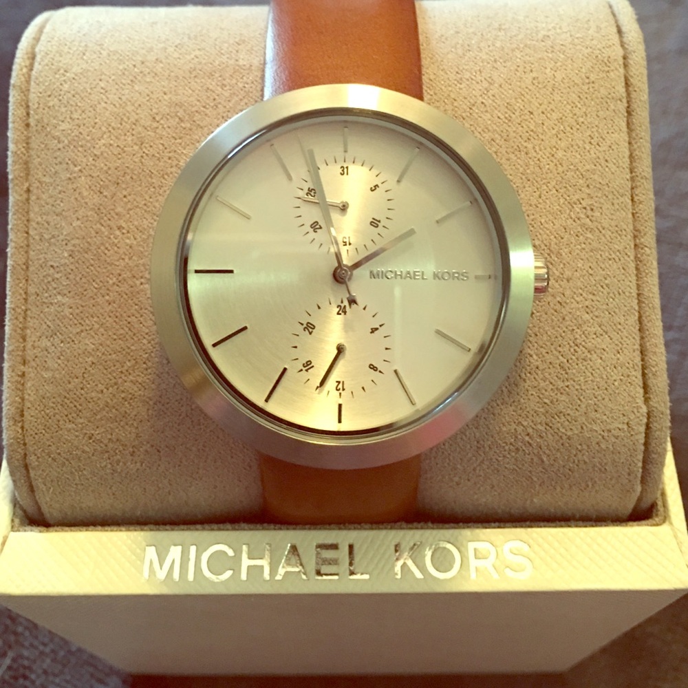 New.Genuine Leather.Micheal Kors Watch