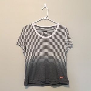 Nike Dri-Fit Cropped Tee