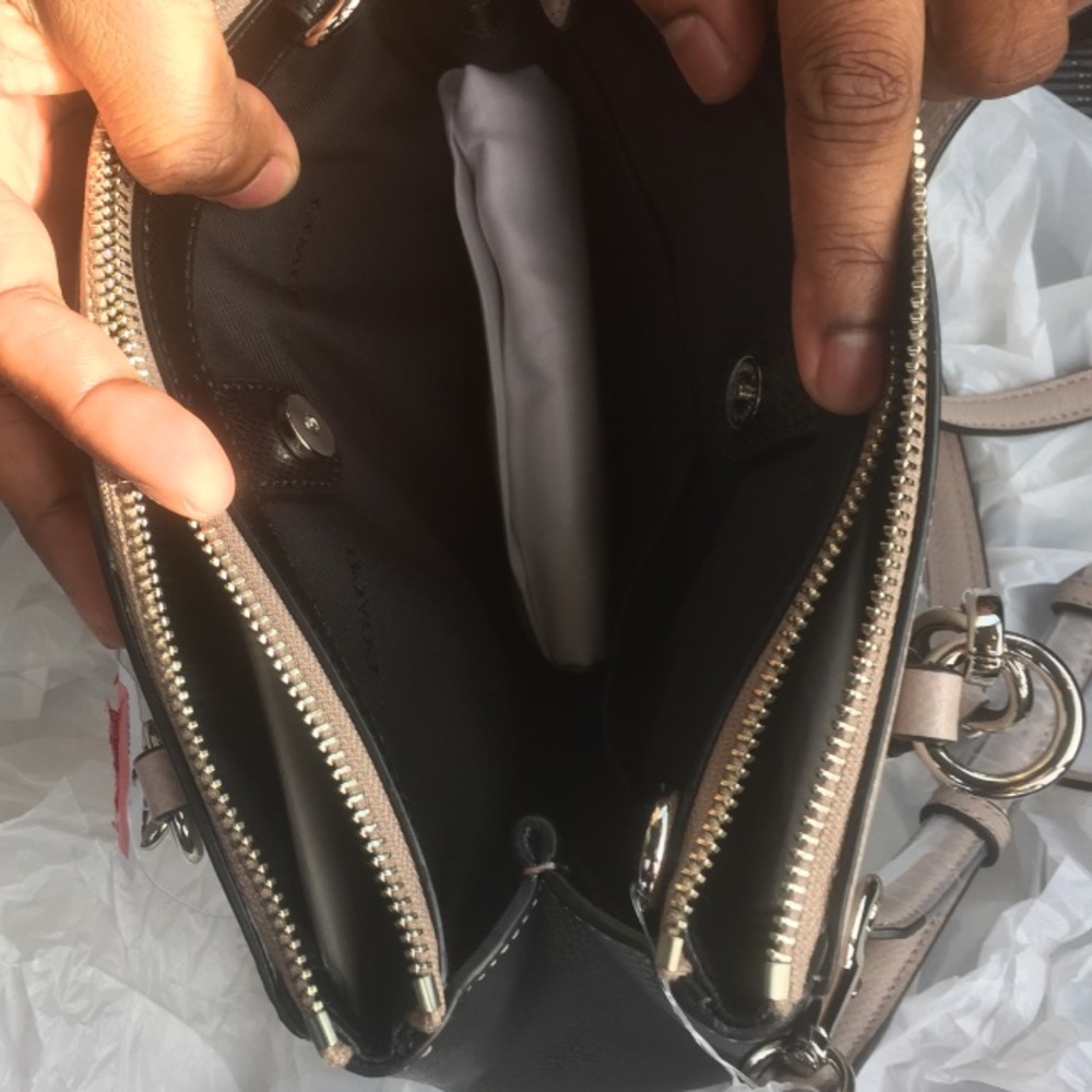 ❌Sold ❌Coach handbag - Picture 3 of 3