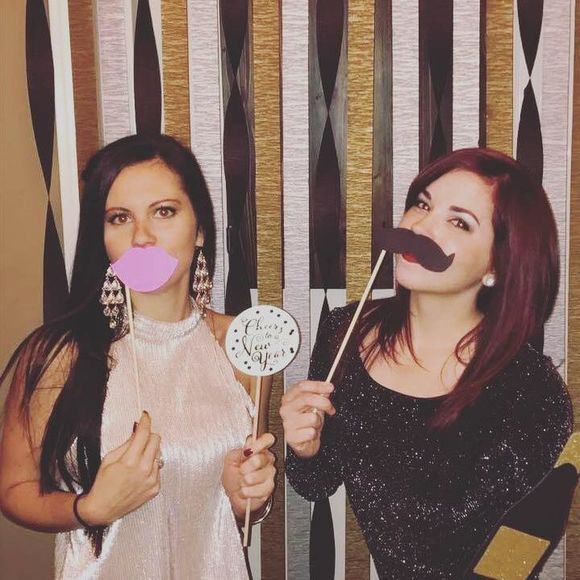 Meet your Posher, Kari - Picture 1 of 1