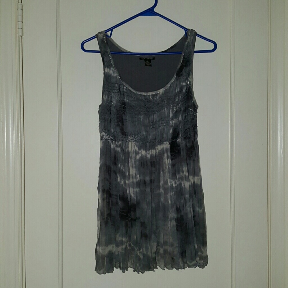 Pretty flowy Lucky Brand Top size S