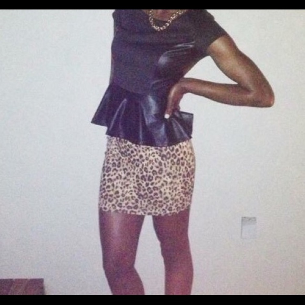 LEOPARD PRINT BODY CON MINI SKIRT
