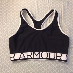 Under Armour Mid Sports Bra