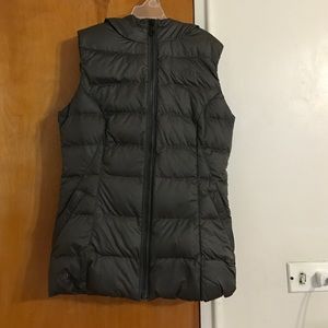 The North Face Like New gray puffy vest with hood