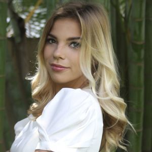 Meet your Posher, Liziane