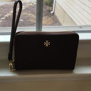 Tory Burch York Brown Smartphone Wristlet