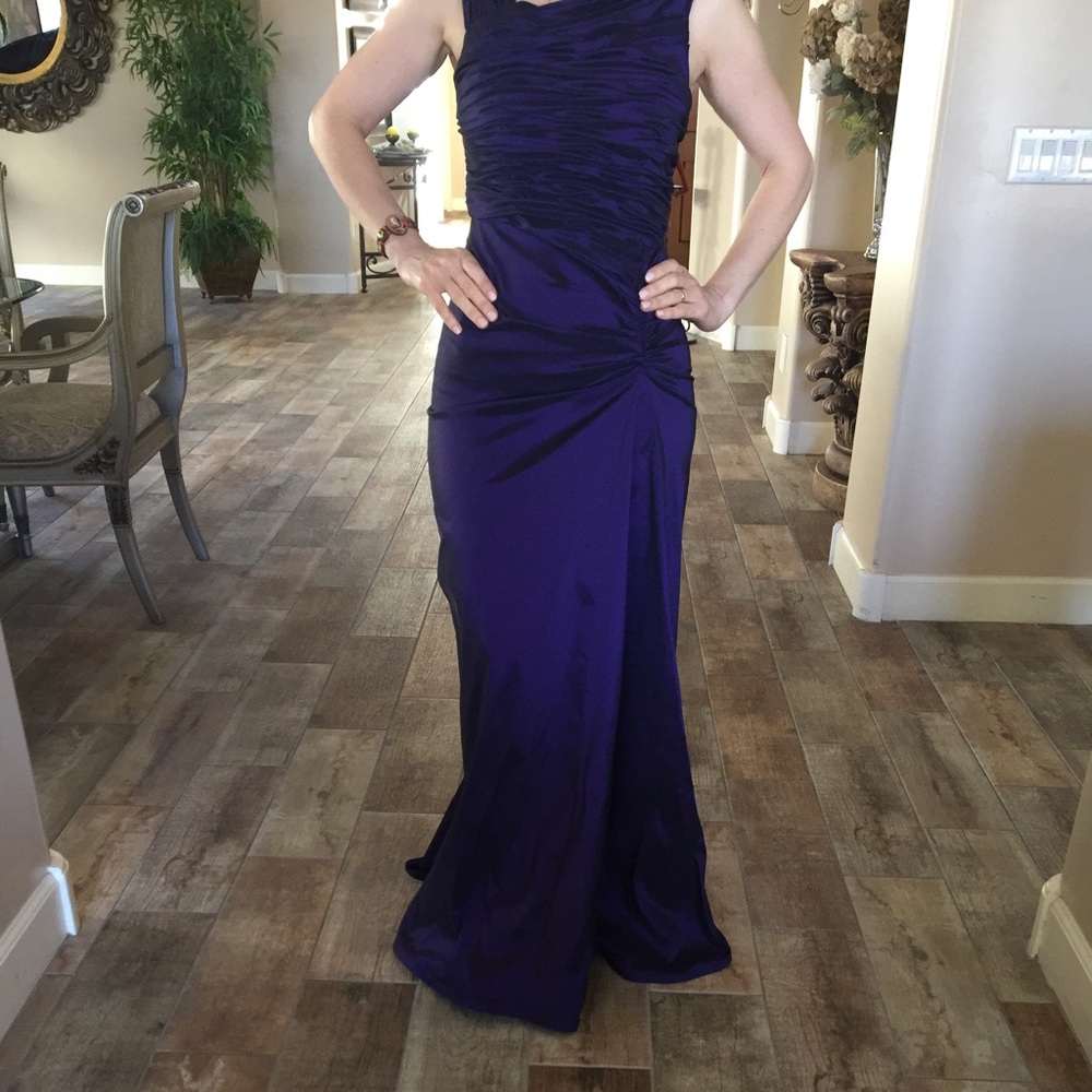 Bold and Beautiful Dress - Picture 1 of 4