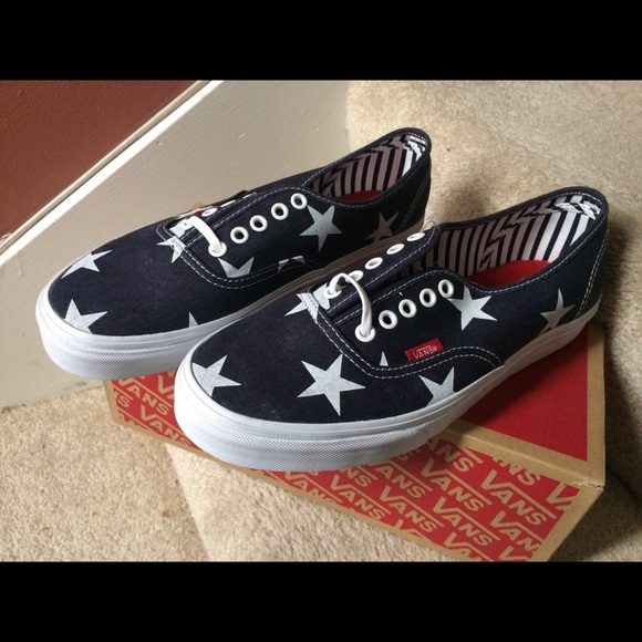 Vans Other - VANS lace up sneaks men sz 9 & 7.5