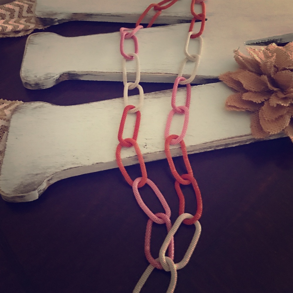 Cute white- orange -pink chain necklace 🌸🌸🌸