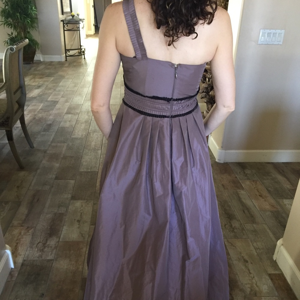 Runway Gal Dress - Picture 3 of 4
